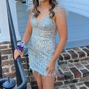 NWT - $175 Size 3 Silver